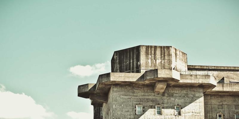 未来科技如何重塑B2B贸易与电子商务：构建可衡量的思想领导力战略